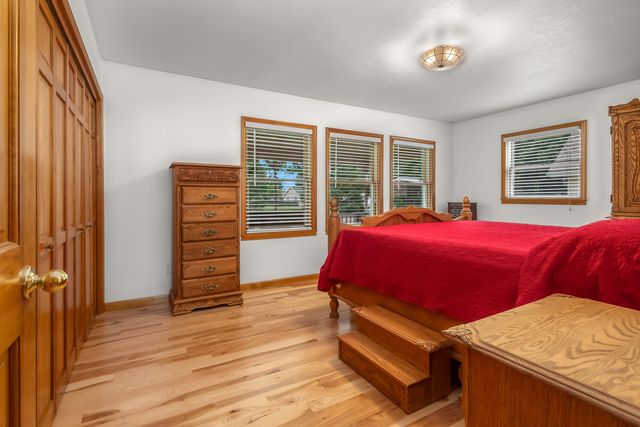 31688 Colon Road, Colon, MI 49040