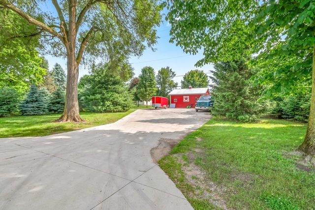 31688 Colon Road, Colon, MI 49040
