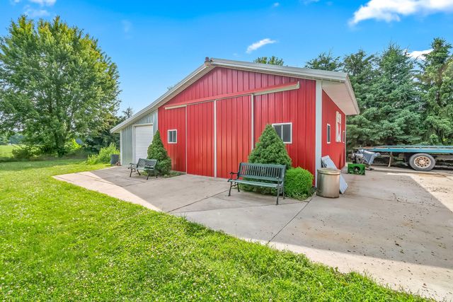 31688 Colon Road, Colon, MI 49040