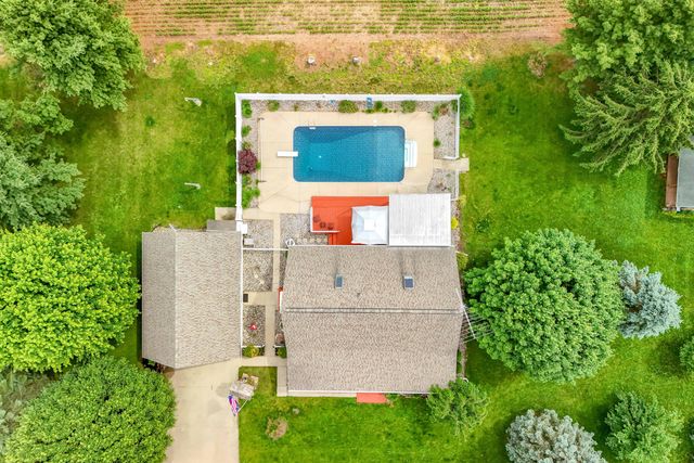 31688 Colon Road, Colon, MI 49040