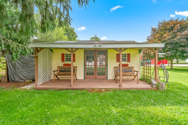 31688 Colon Road, Colon, MI 49040