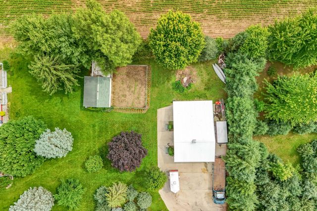 31688 Colon Road, Colon, MI 49040