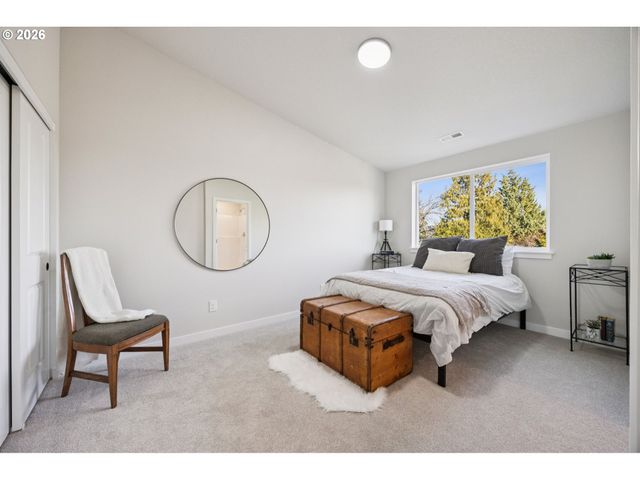 1729 Se CLATSOP St, Portland, OR 97202