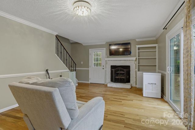 7501 Woodland Hills Road, Hickory, NC 28602