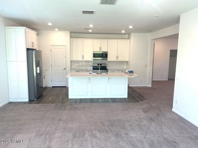 9217 W WILLOW BEND Lane, Phoenix, AZ 85037