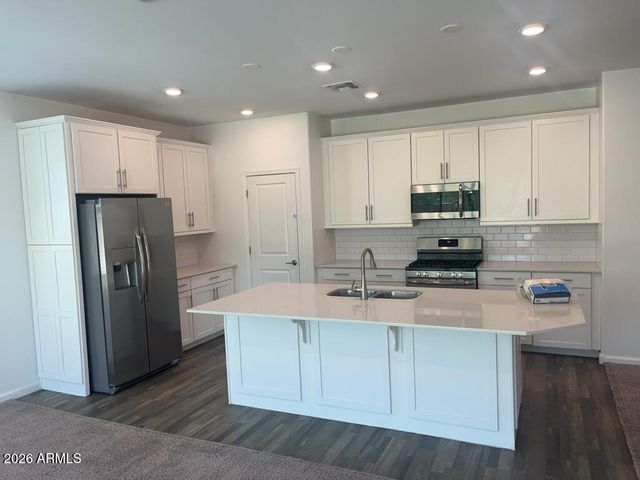9217 W WILLOW BEND Lane, Phoenix, AZ 85037