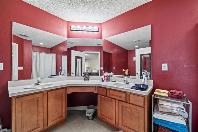 33 BUD FIELD DRIVE, Palm Coast, FL 32137