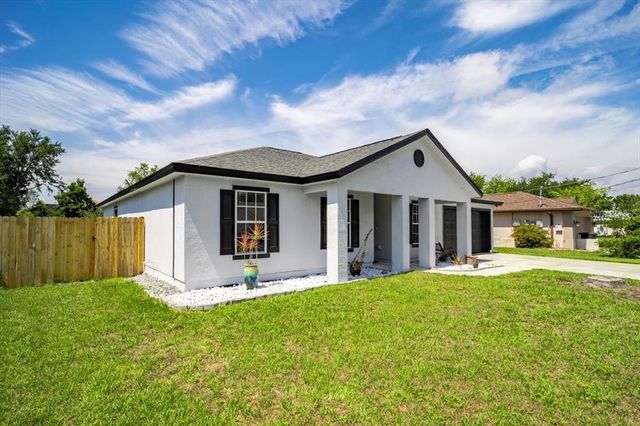 33 BUD FIELD DRIVE, Palm Coast, FL 32137