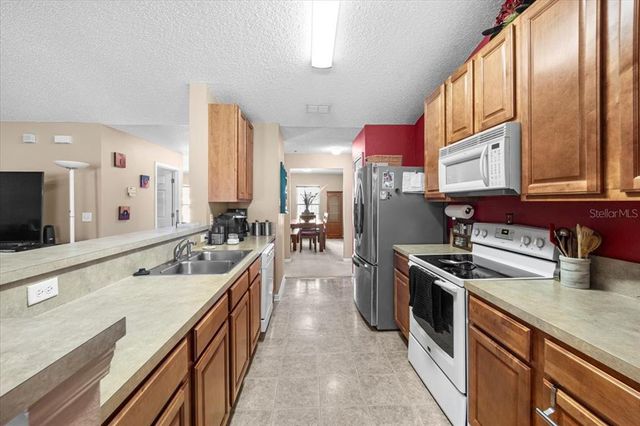 33 BUD FIELD DRIVE, Palm Coast, FL 32137
