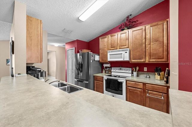 33 BUD FIELD DRIVE, Palm Coast, FL 32137