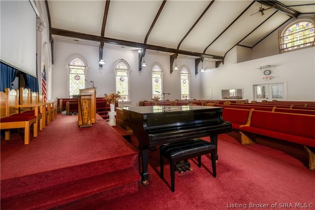 426 E Maple Street, Jeffersonville, IN 47130