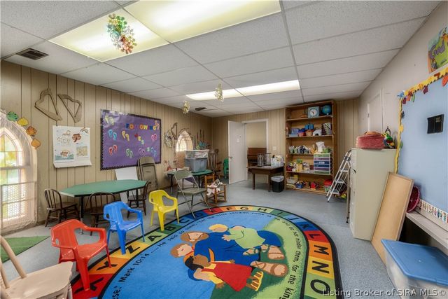 426 E Maple Street, Jeffersonville, IN 47130