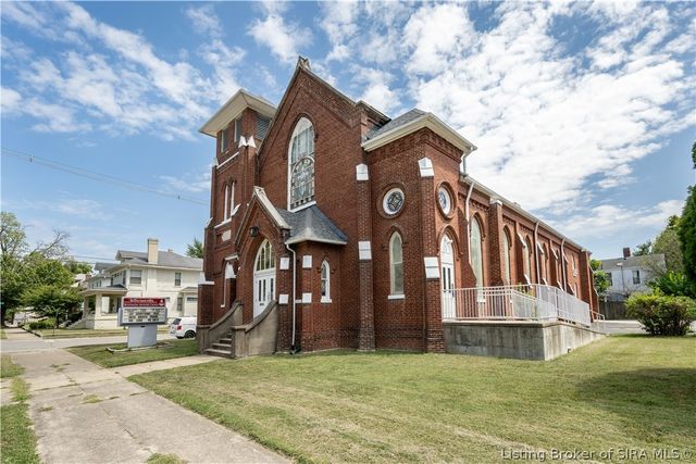 426 E Maple Street, Jeffersonville, IN 47130