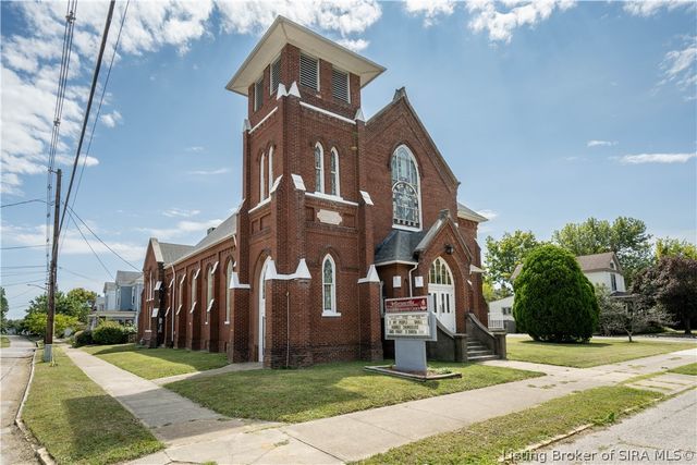 426 E Maple Street, Jeffersonville, IN 47130