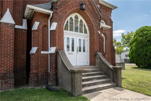426 E Maple Street, Jeffersonville, IN 47130