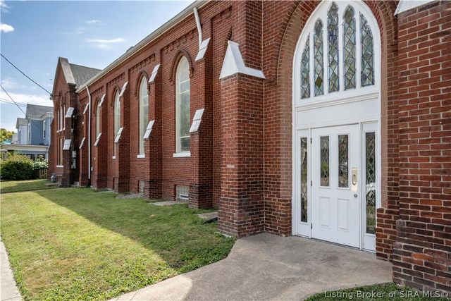 426 E Maple Street, Jeffersonville, IN 47130