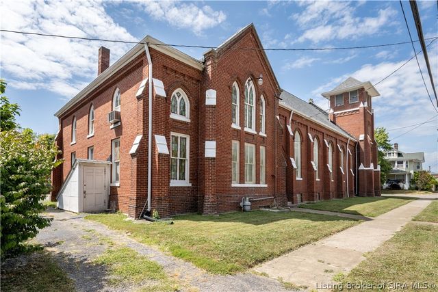 426 E Maple Street, Jeffersonville, IN 47130
