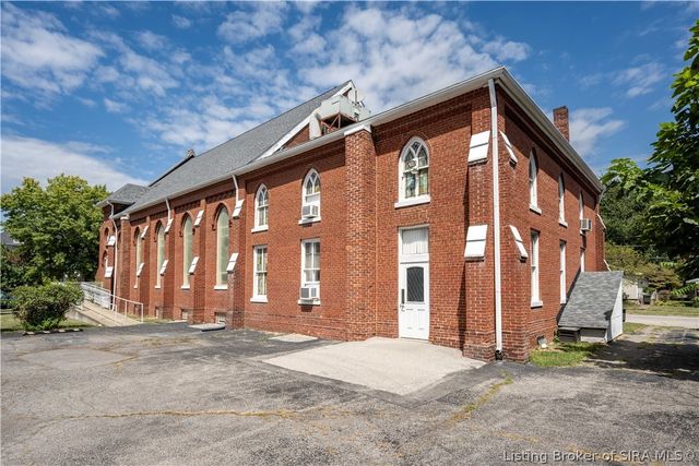 426 E Maple Street, Jeffersonville, IN 47130