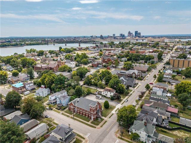 426 E Maple Street, Jeffersonville, IN 47130