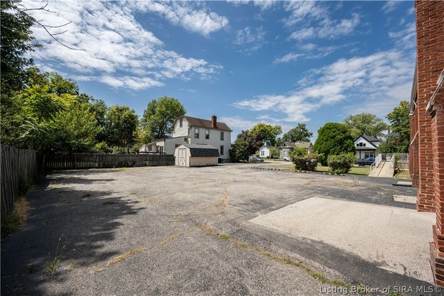 426 E Maple Street, Jeffersonville, IN 47130