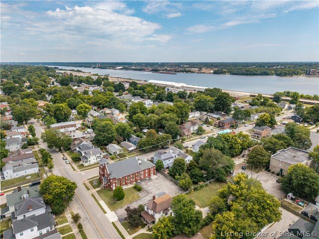 426 E Maple Street, Jeffersonville, IN 47130