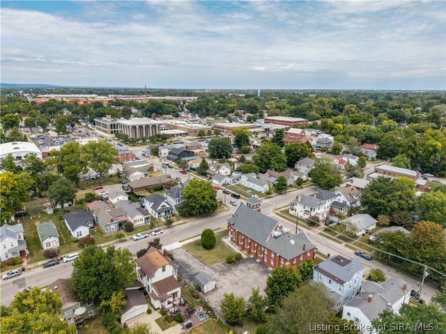 426 E Maple Street, Jeffersonville, IN 47130