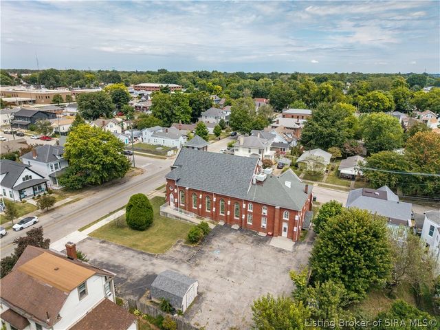426 E Maple Street, Jeffersonville, IN 47130