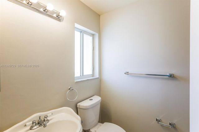 13921 SW 173rd Ter, Miami, FL 33177