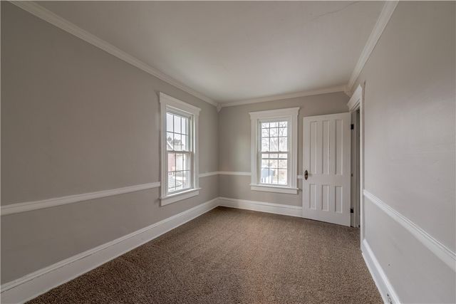 35 Madison Street, Geneva City, NY 14456