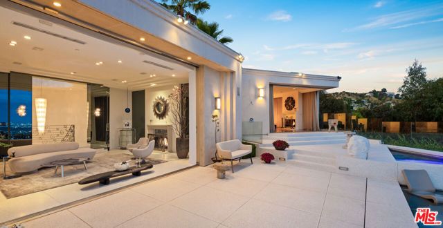 1456 Blue Jay Way, Los Angeles, CA 90069