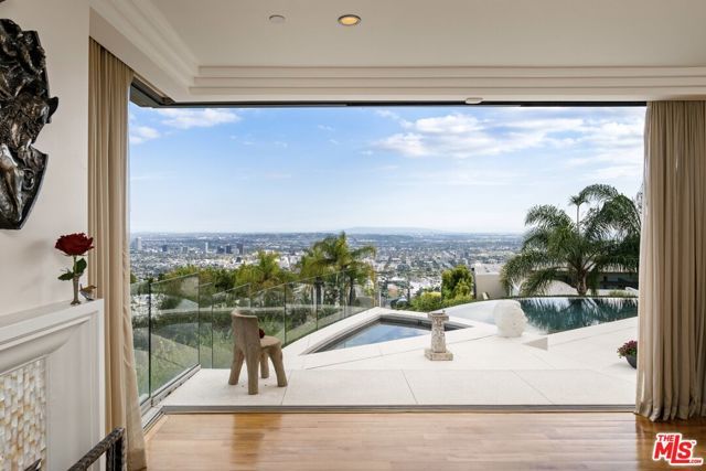 1456 Blue Jay Way, Los Angeles, CA 90069