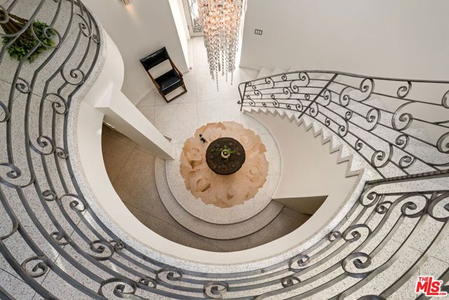 1456 Blue Jay Way, Los Angeles, CA 90069