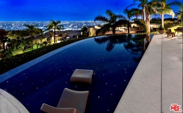 1456 Blue Jay Way, Los Angeles, CA 90069