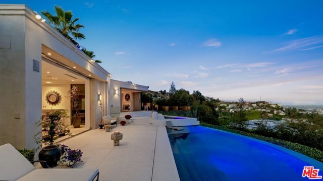 1456 Blue Jay Way, Los Angeles, CA 90069