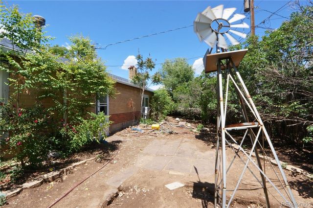 1180 W Stanford Drive, Englewood, CO 80110