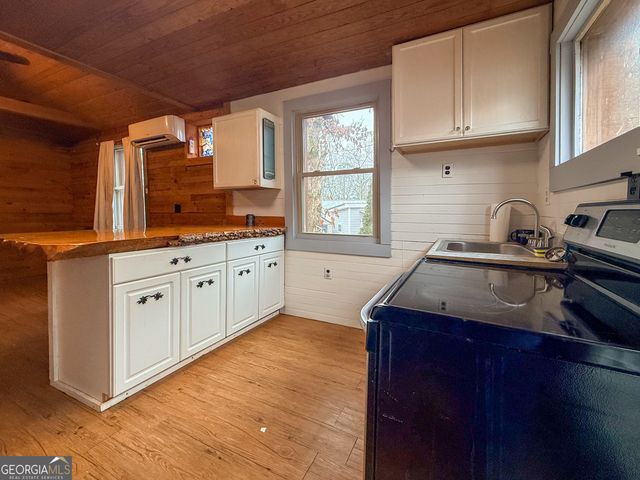 20 Lavista Lane, Cleveland, GA 30528