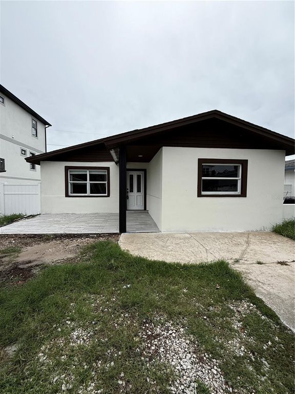 1819 SHORE ACRES BOULEVARD NE, St Petersburg, FL 33703