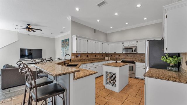 2409 JENNA LN, Lakeland, FL 33813