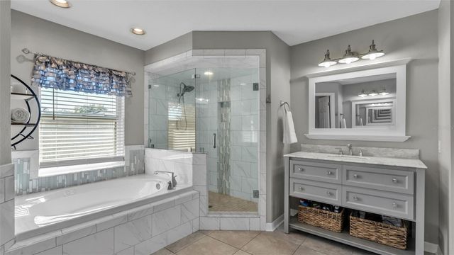 2409 JENNA LN, Lakeland, FL 33813