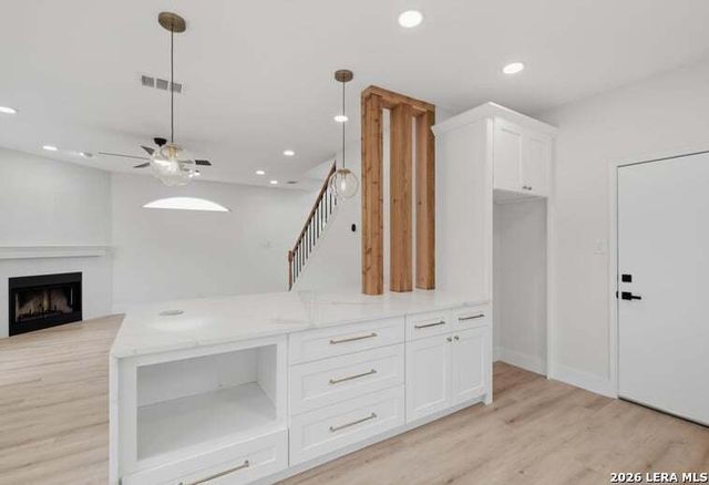 10242 Sandyglen, San Antonio, TX 78240