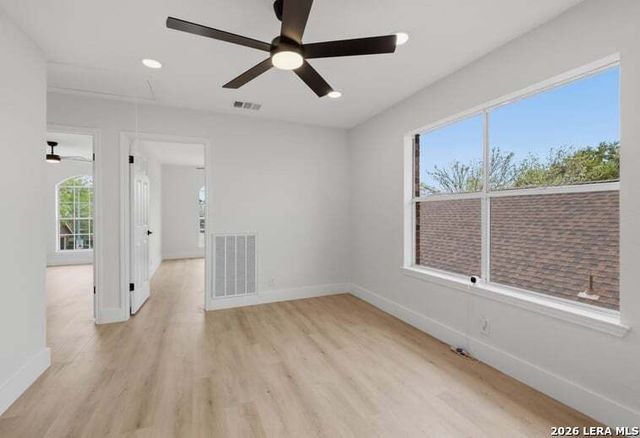 10242 Sandyglen, San Antonio, TX 78240