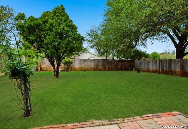 10242 Sandyglen, San Antonio, TX 78240