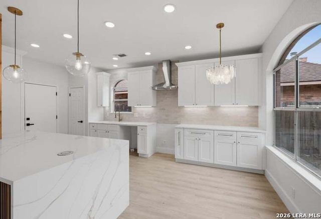 10242 Sandyglen, San Antonio, TX 78240