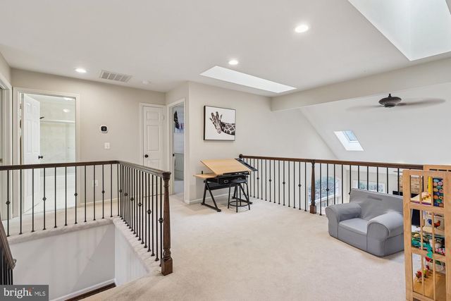 8514 OAK CHASE CIR, Fairfax Station, VA 22039