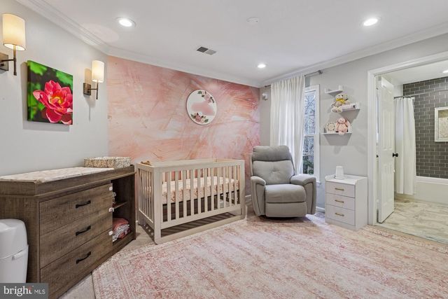 8514 OAK CHASE CIR, Fairfax Station, VA 22039