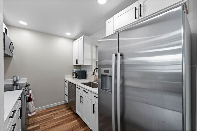 8701 56TH STREET N, Pinellas Park, FL 33782