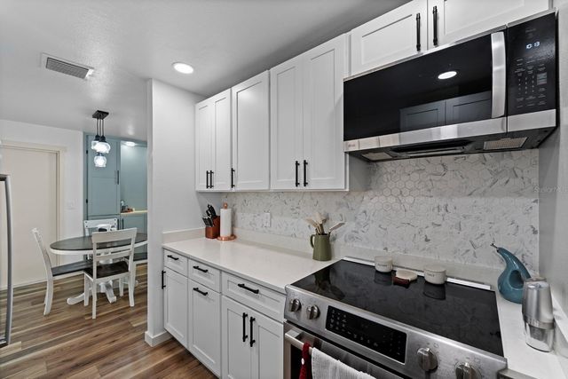 8701 56TH STREET N, Pinellas Park, FL 33782