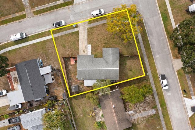 8701 56TH STREET N, Pinellas Park, FL 33782