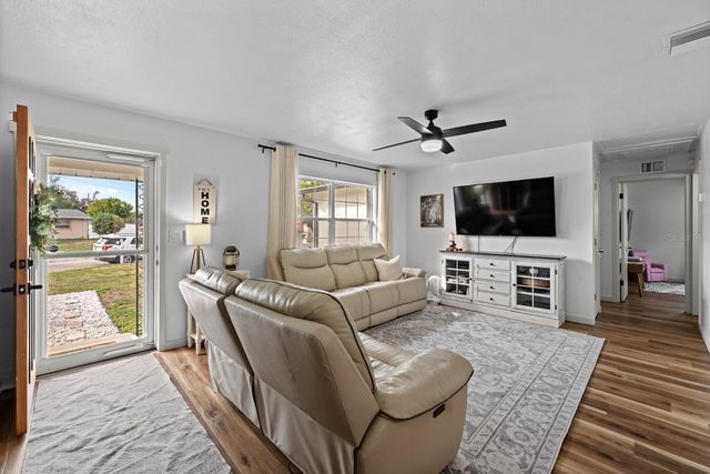 8701 56TH STREET N, Pinellas Park, FL 33782