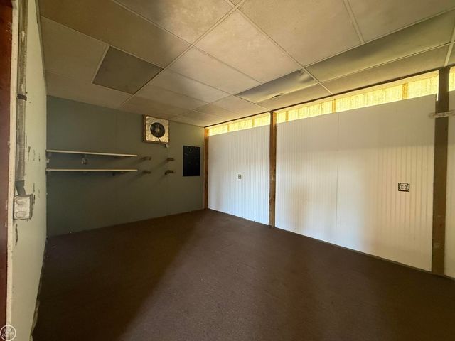 48995B Gratiot Avenue, Chesterfield Twp, MI 48051